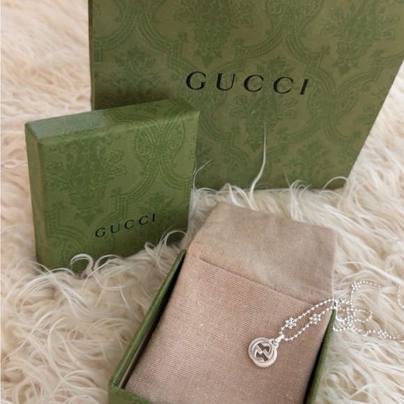 Gucci interlocking necklace - Picture 2 of 4